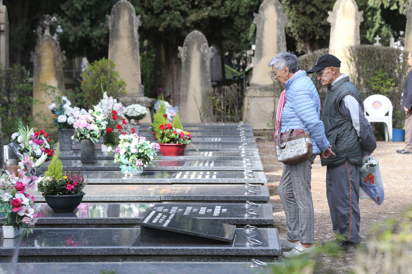 Homenaje a los difuntos durante el día