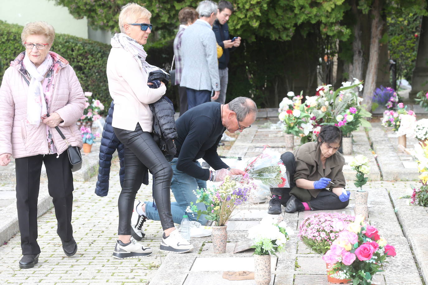 El Día de Todos los Santos, en el cementerio de Logroño