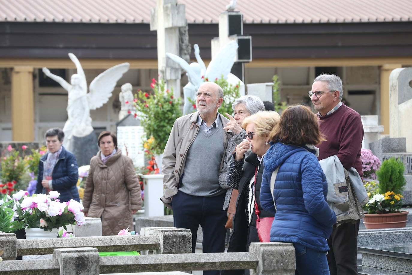 El Día de Todos los Santos, en el cementerio de Logroño