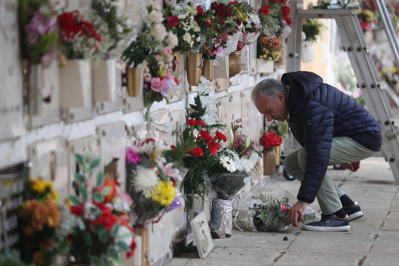 El Día de Todos los Santos, en el cementerio de Logroño