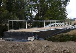 La pasarela, aún sin los acabados previstos.