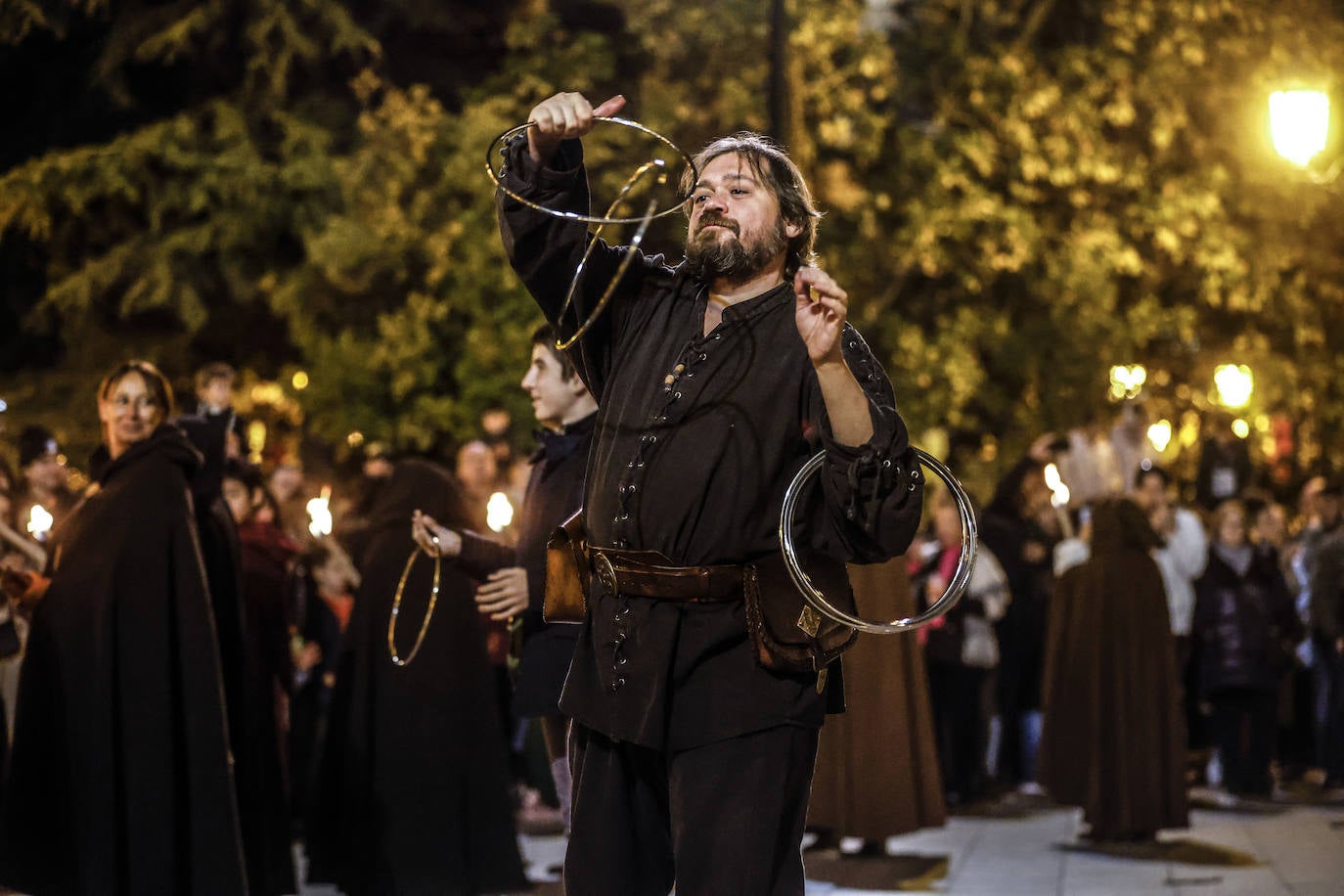 &#039;El baile de los malditos&#039; cerró la fiestas de las brujas