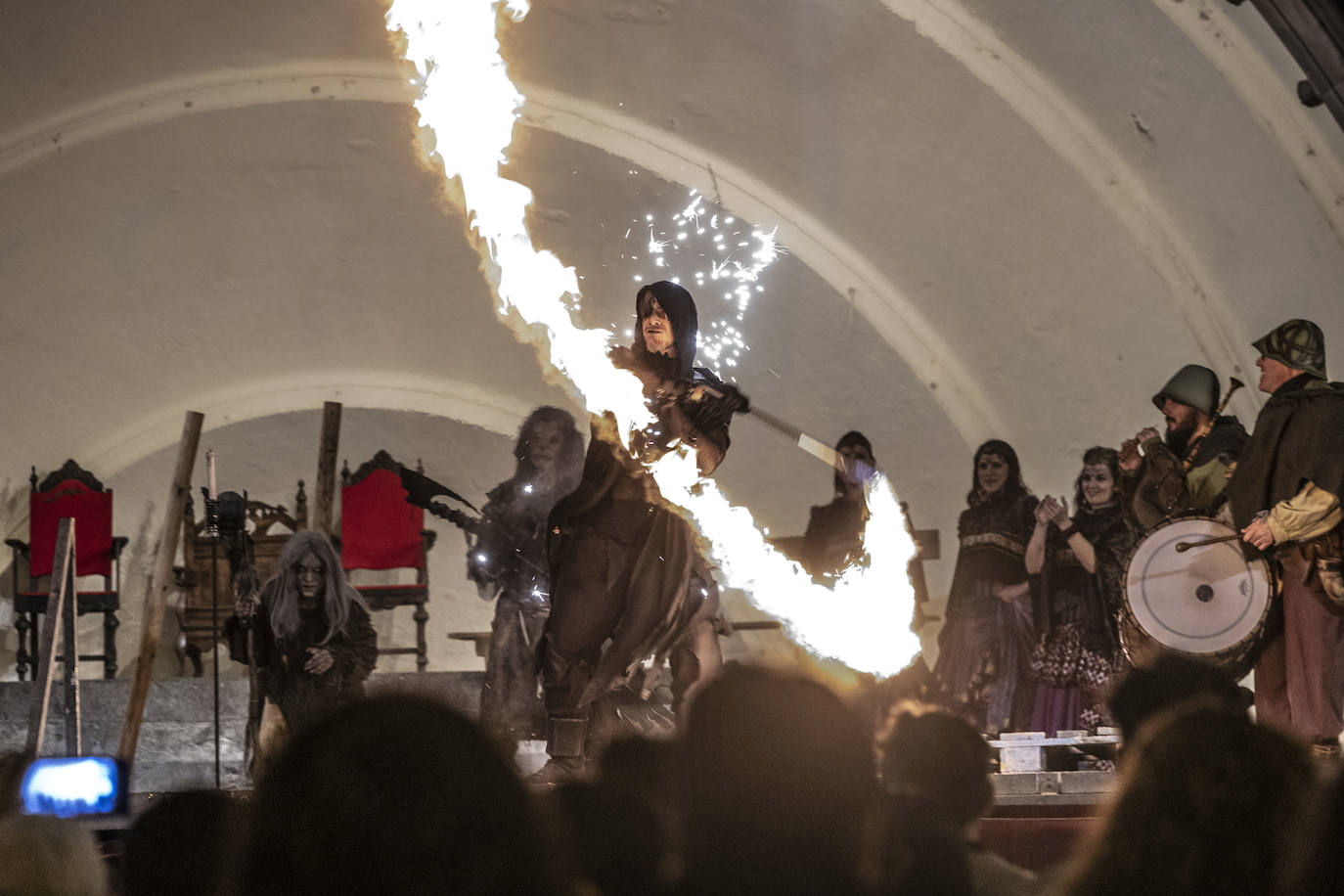 &#039;El baile de los malditos&#039; cerró la fiestas de las brujas