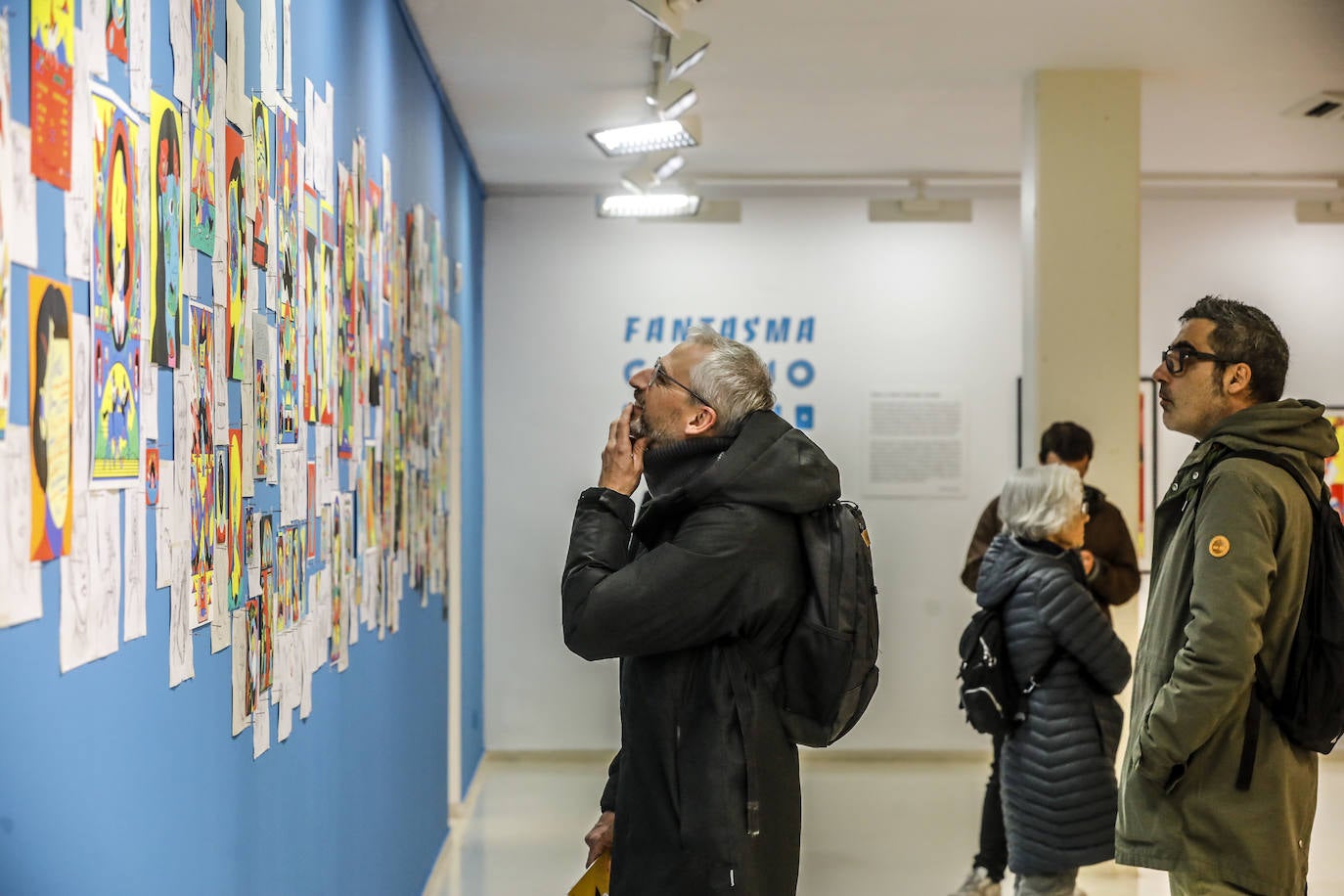 La autora catalana Cristina Daura expone su obra en el Ayuntamiento