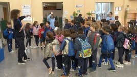 Un grupo de escolares de visita en la Casa de las Ciencias, en Logroño.