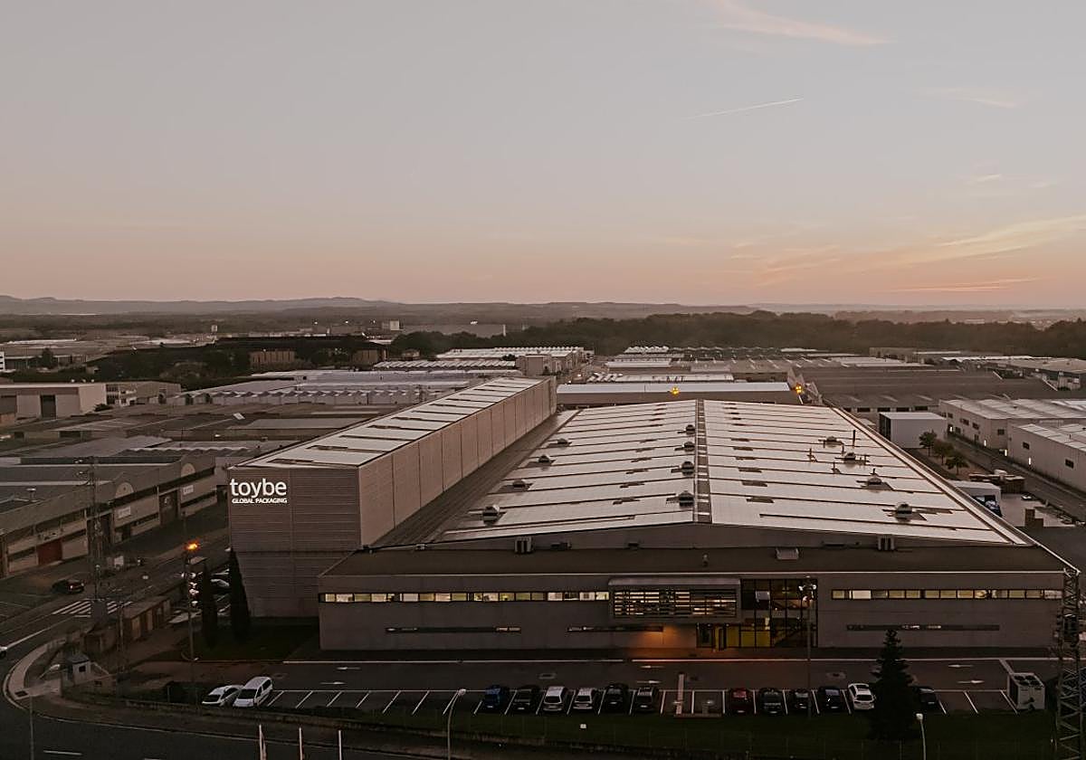 Imagen general de las nuevas instalaciones de Toybe, en el polígono de Cantabria.