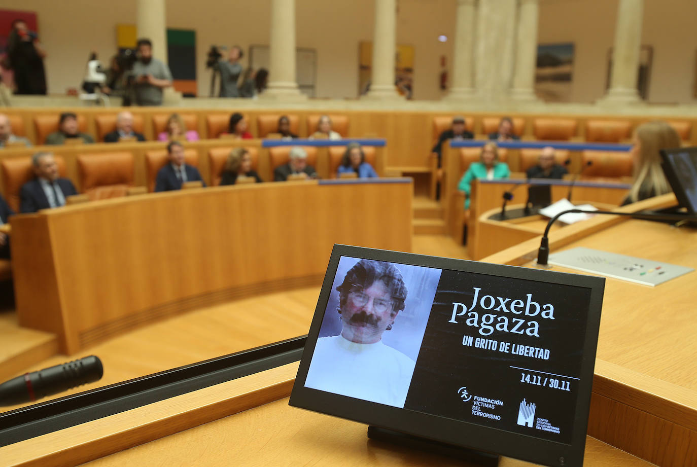 &#039;Un grito de libertad&#039;, exposición sobre Joxeba Pagaza en en Parlamento