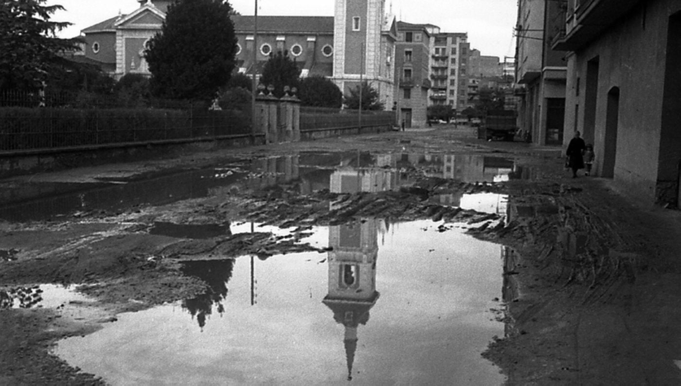 Una vía por hacer bajo la iglesia