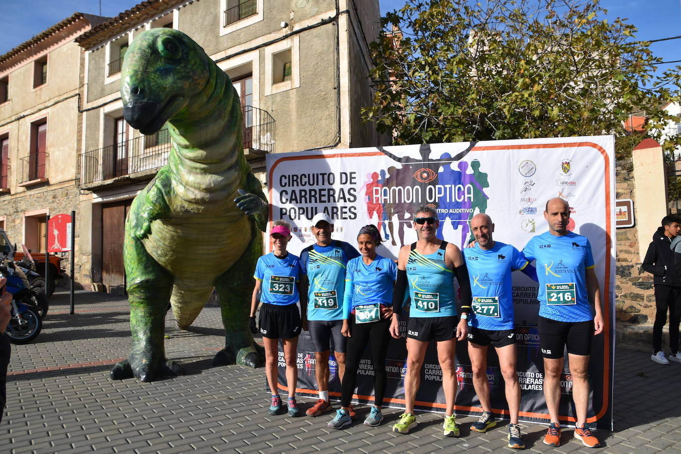 Carlos Pérez y Olmo Vidondo ganan la X carrera &#039;Entre dinosaurios&#039; de Igea