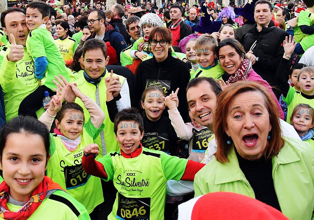 Participantes en una edición anterior de la San Silvestre logroñesa