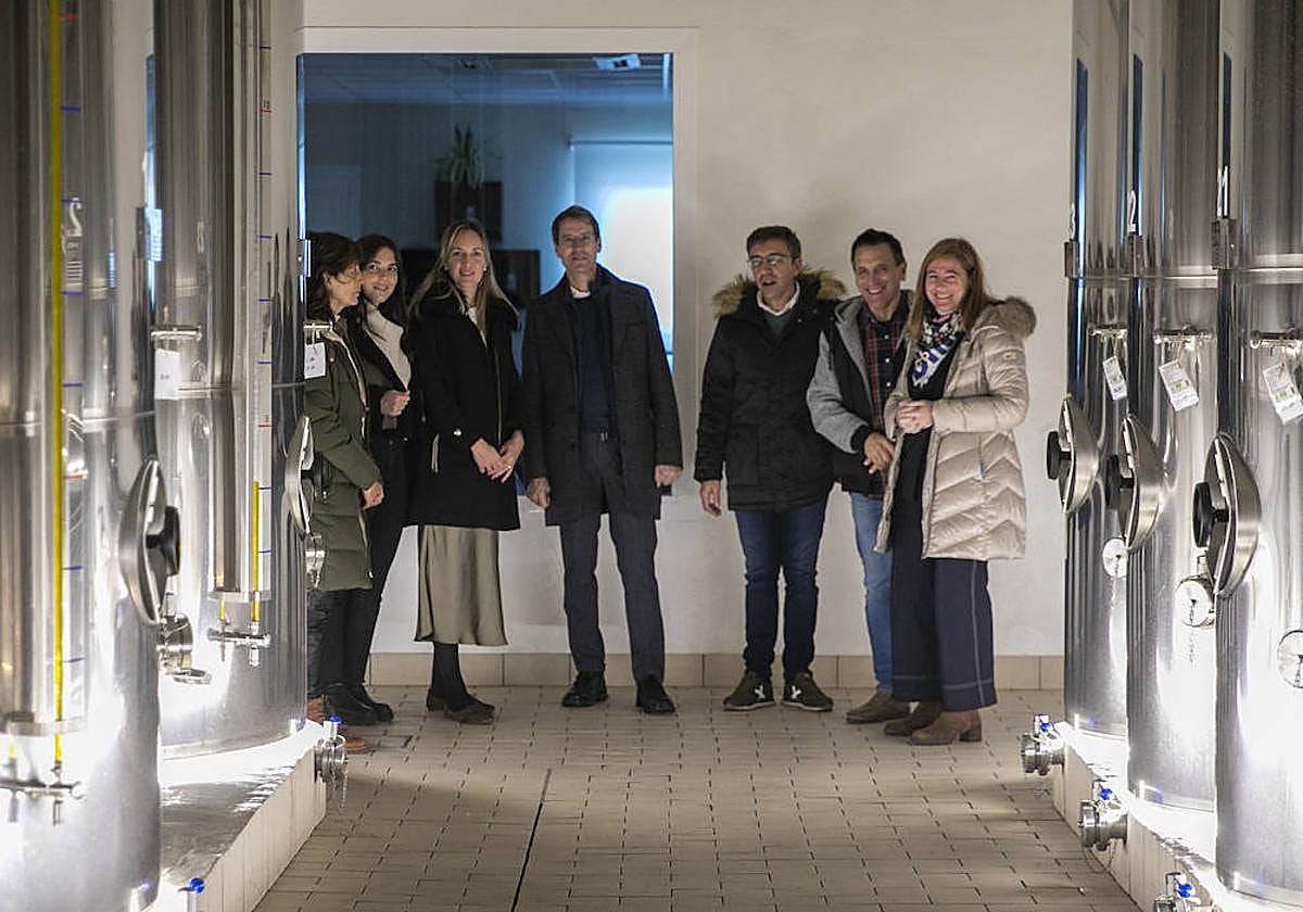 La visita del presidente de La Rioja a Almazara Riojana