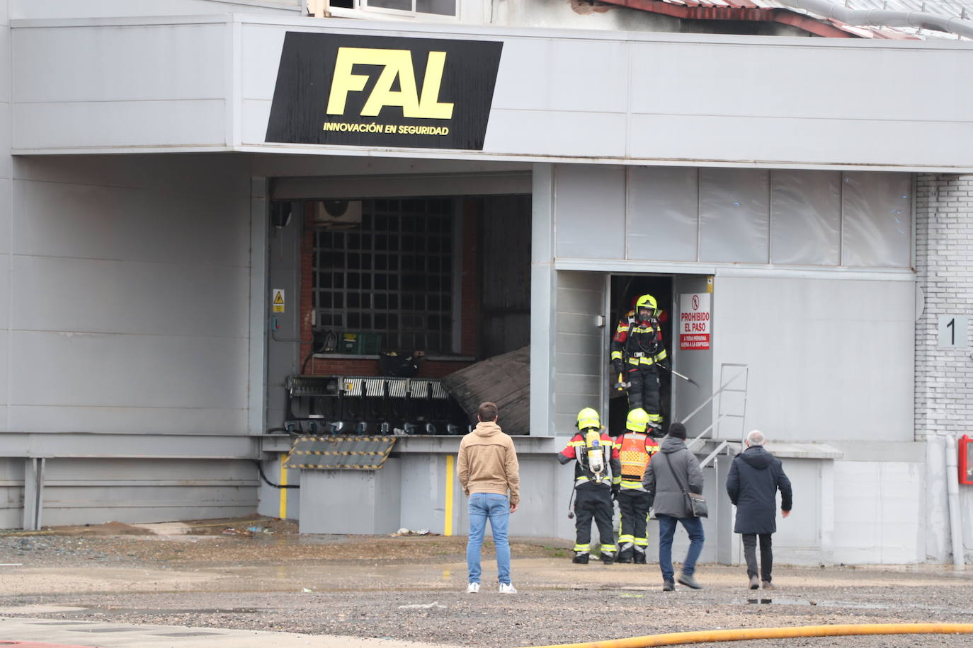 Así han quedado las instalaciones de Calzados Fal tras el incendio