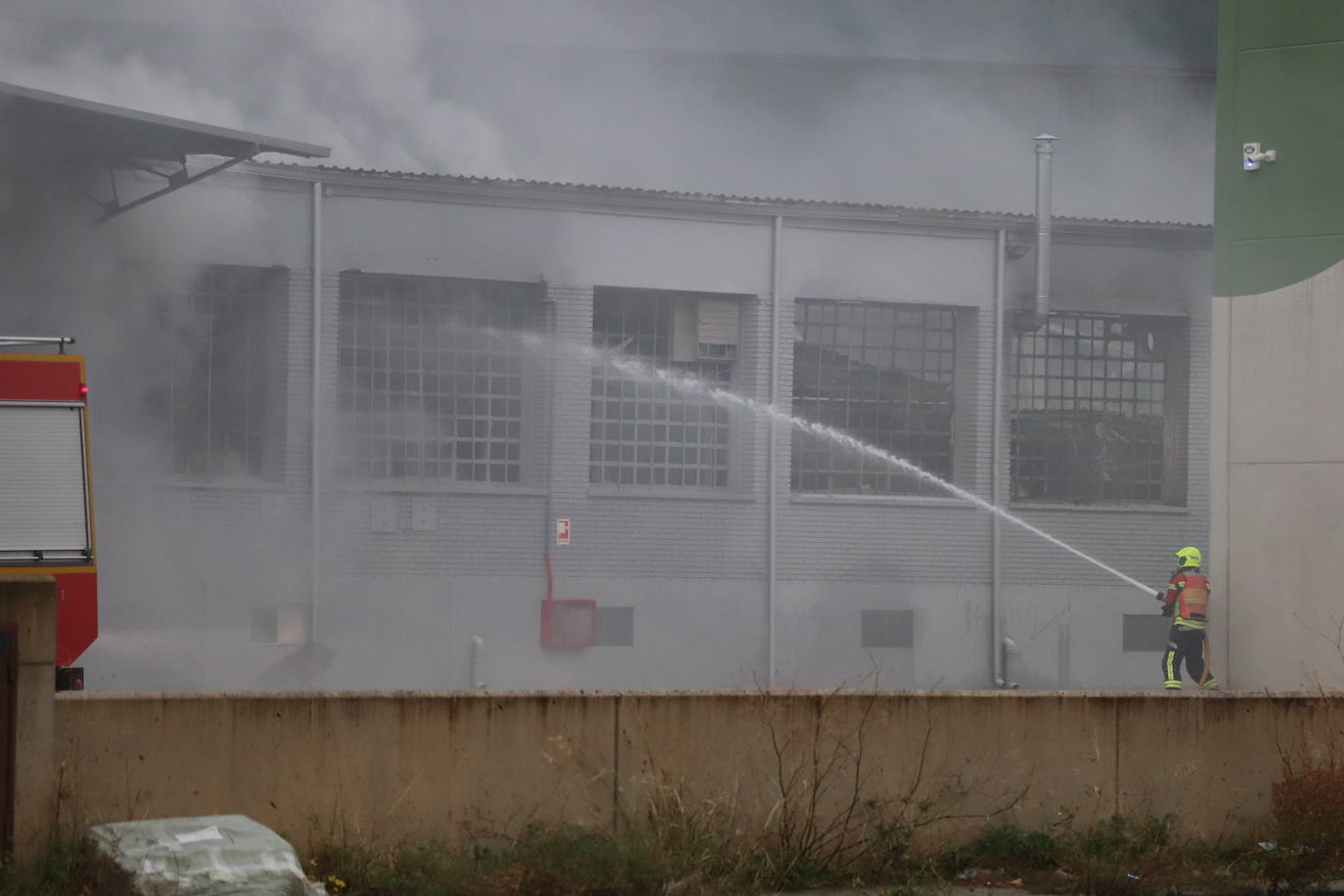 Así han quedado las instalaciones de Calzados Fal tras el incendio