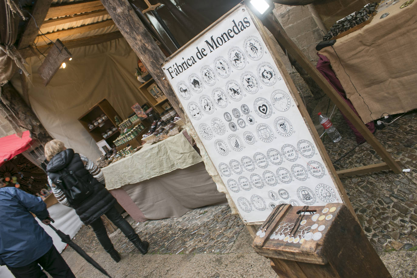 Las ferias de Santo Domingo continúan bajo la lluvia