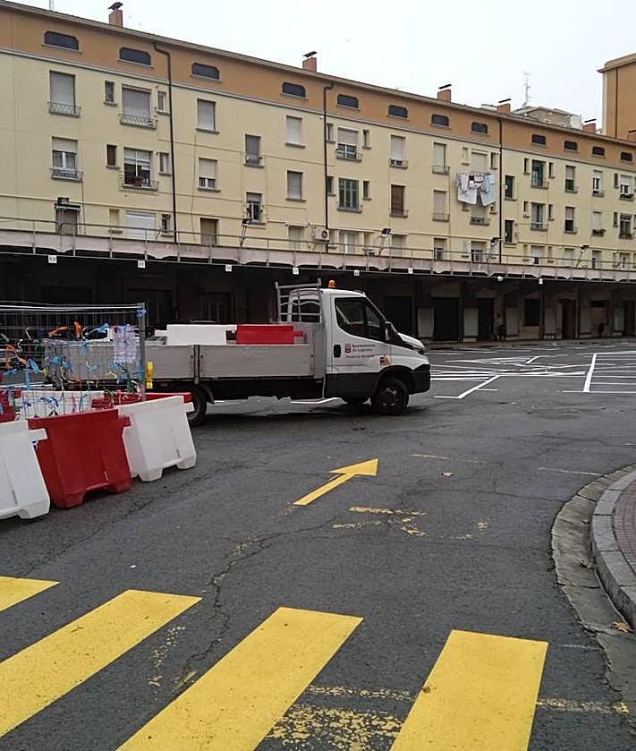 Imagen secundaria 2 - Abierto el parking provisional de la antigua estación, que ya acoge a sus primeros vehículos