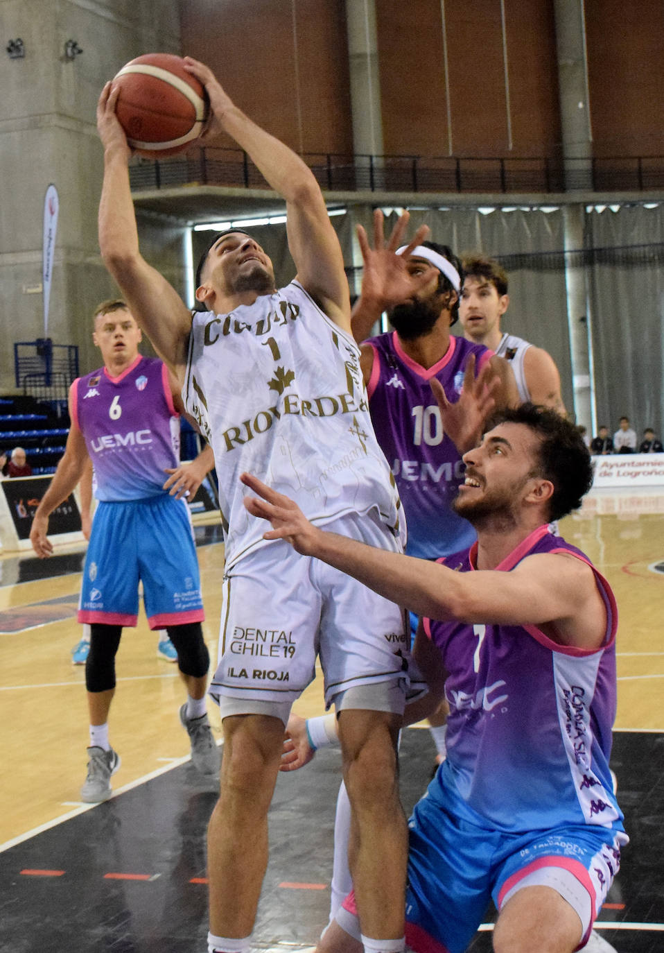 El Clavijo pierde ante el Valladolid