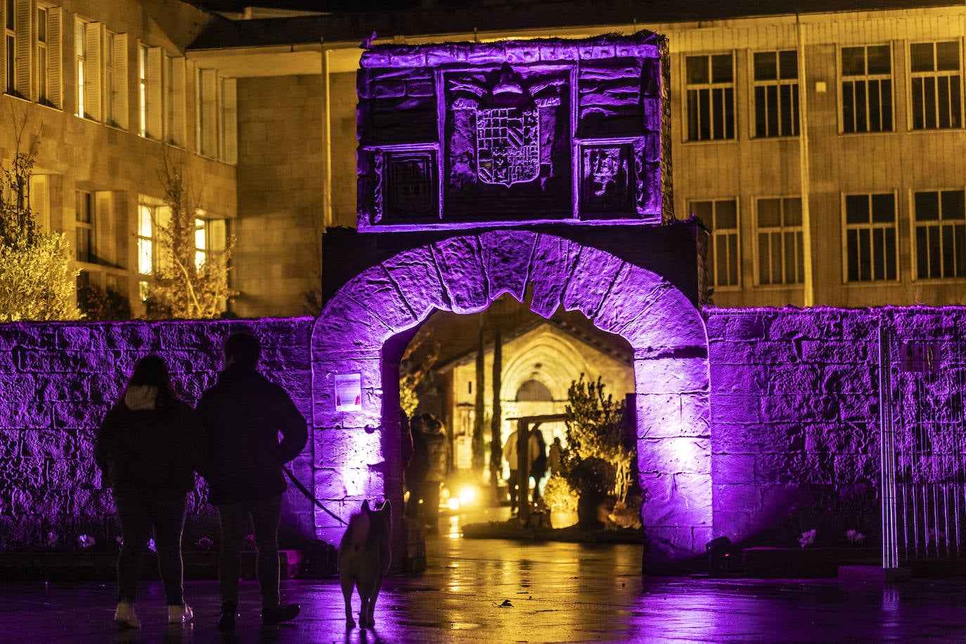 Primera visita nocturna del belén de Logroño