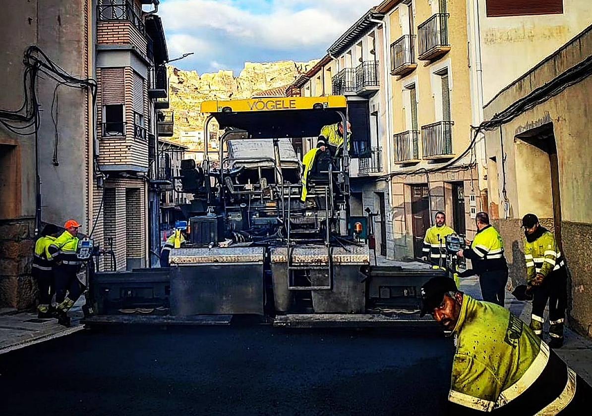 Asfaltado de la travesía el jueves.