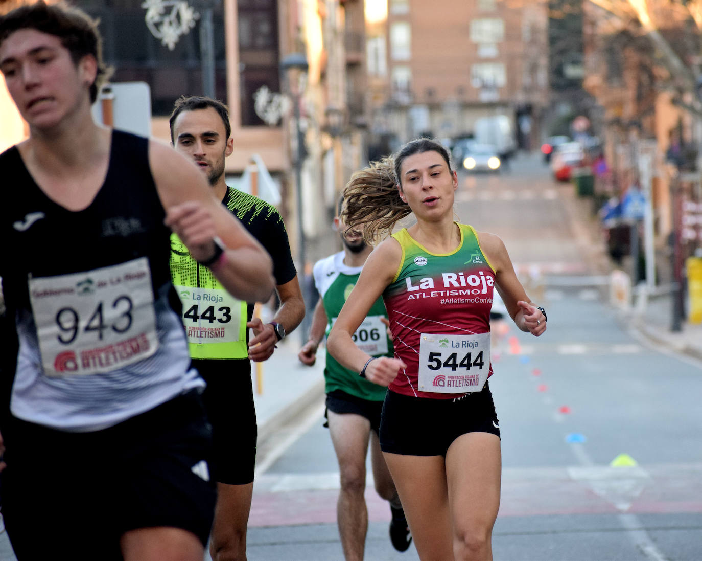 Las imágenes de la carrera popular Virgen de la Esperanza disputada en Cenicero