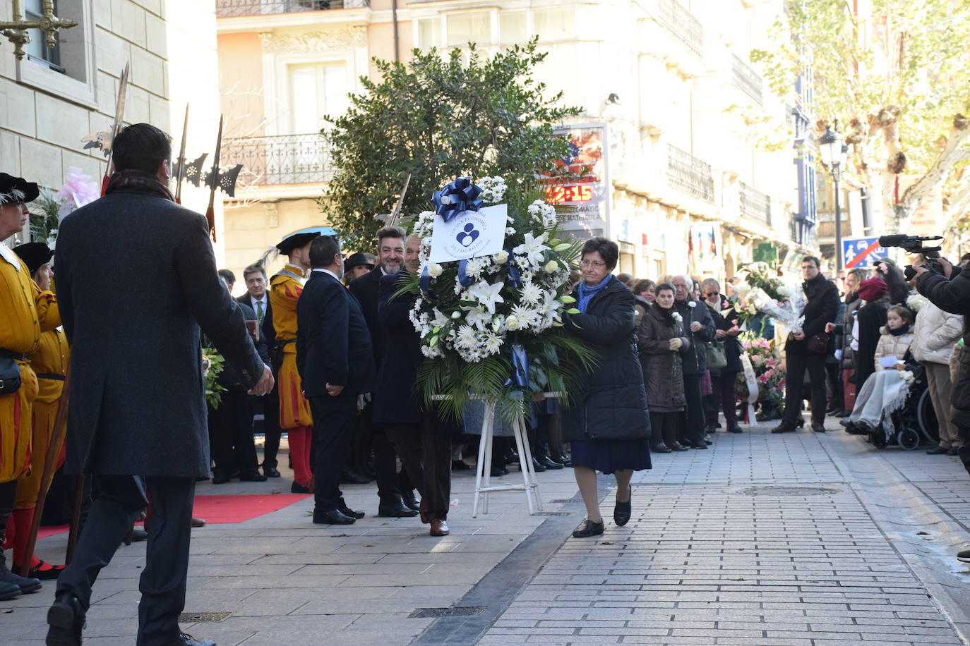 Ofrenda de flores a la Virgen de la Esperanza