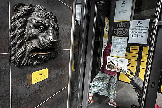 Oficina de Correos de la calle Once de junio, en Logroño.