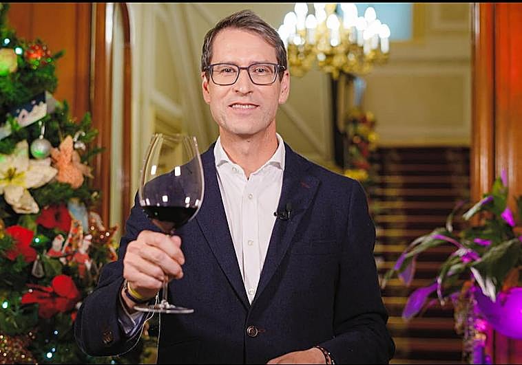 Gonzalo Capellán brinda con los riojanos por un «futuro con esperanza»