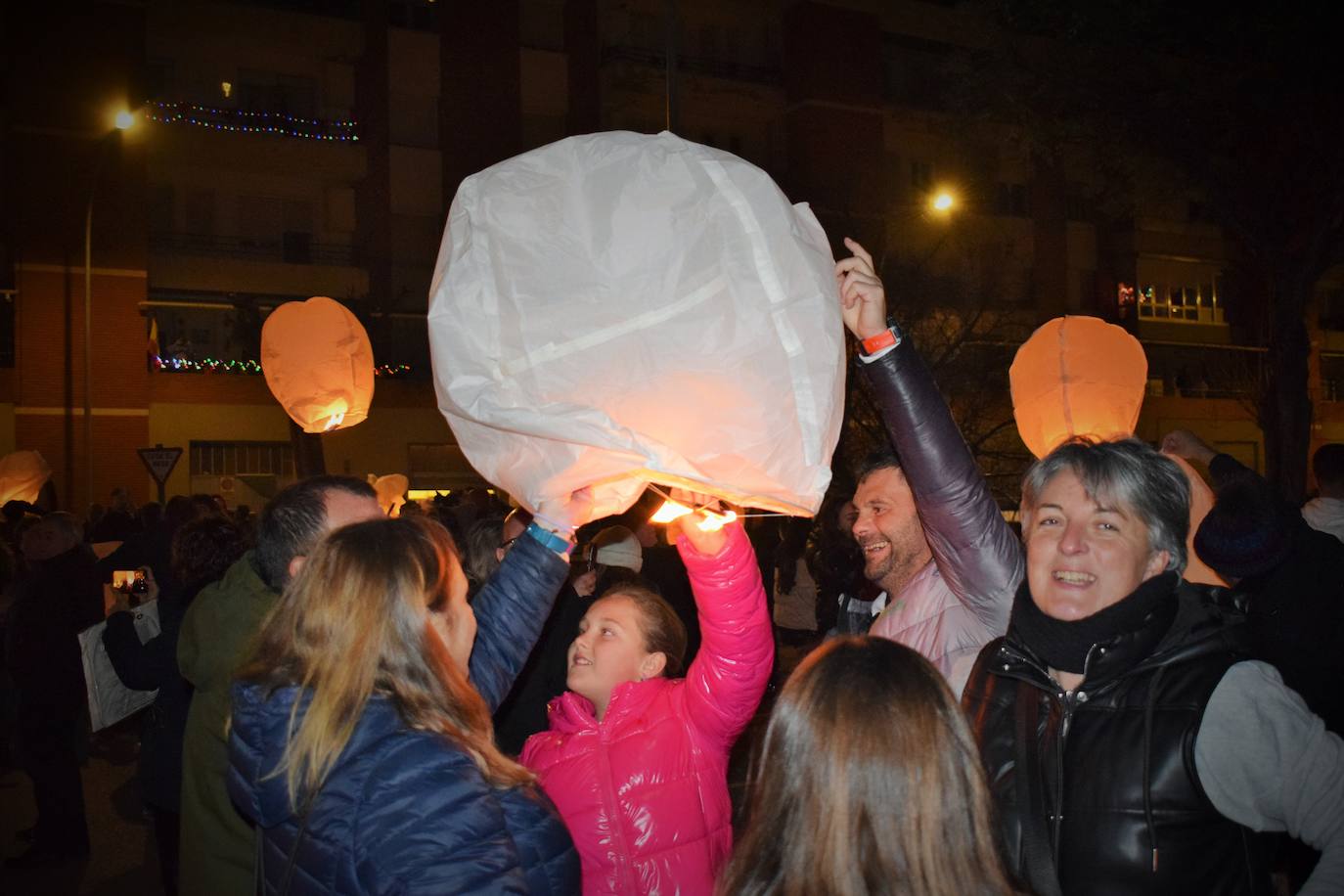 Suelta de farolillos en Fuenmayor