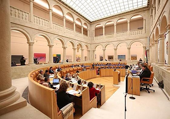 Una imagen del hemiciclo regional este miércoles durante el debate presupuestario.