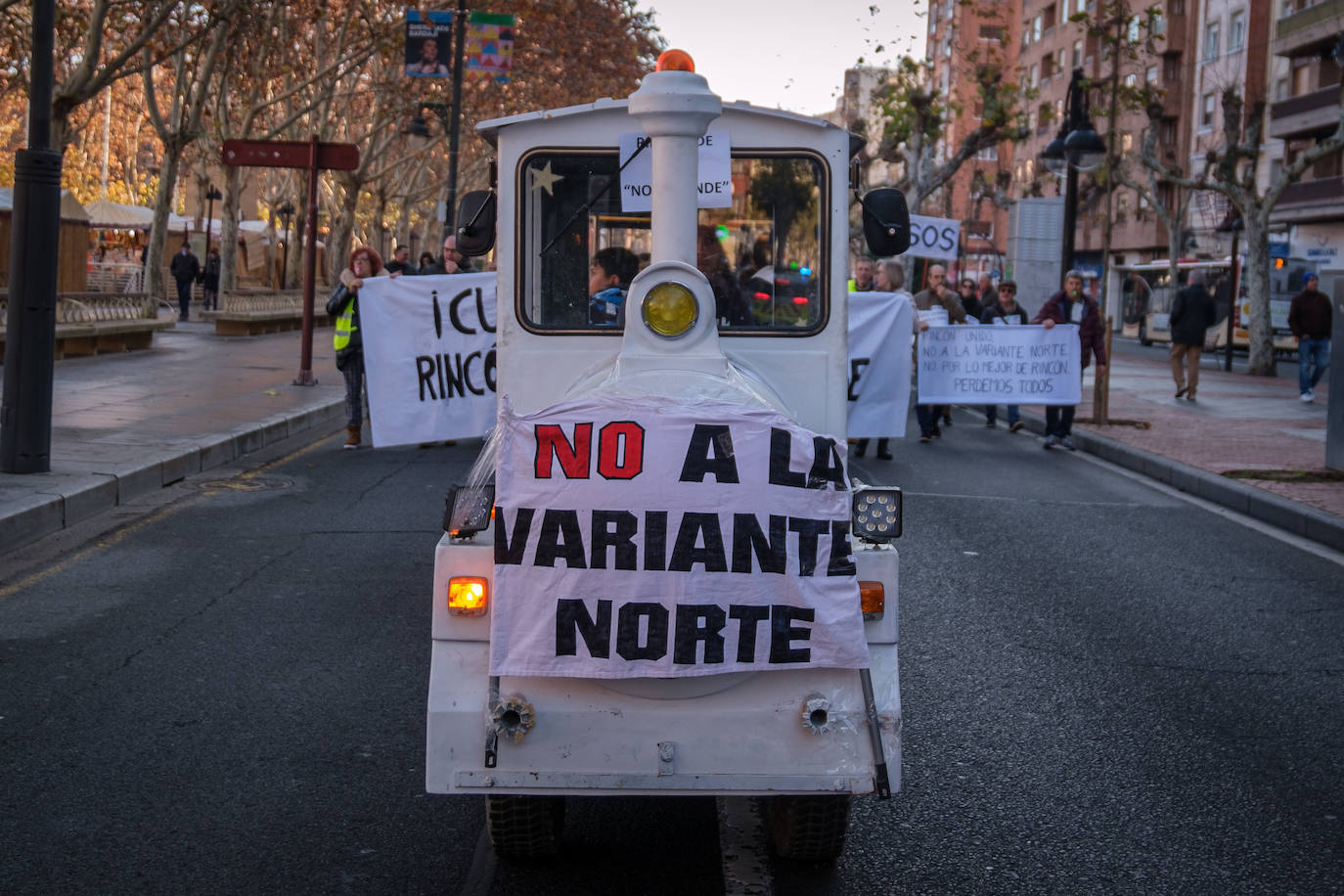 Cuatrocientos rinconeros rechazan la variante norte en El Espolón logroñés