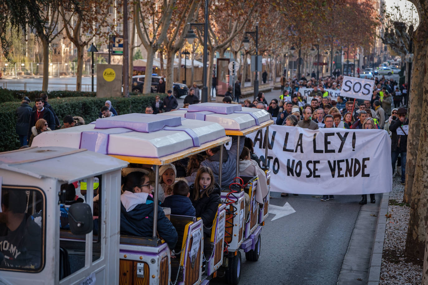 Cuatrocientos rinconeros rechazan la variante norte en El Espolón logroñés