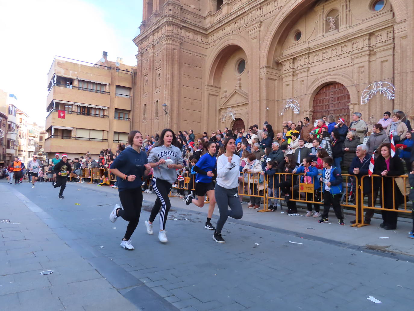 Fotos: Todas las fotos de la San Silvestre alfareña