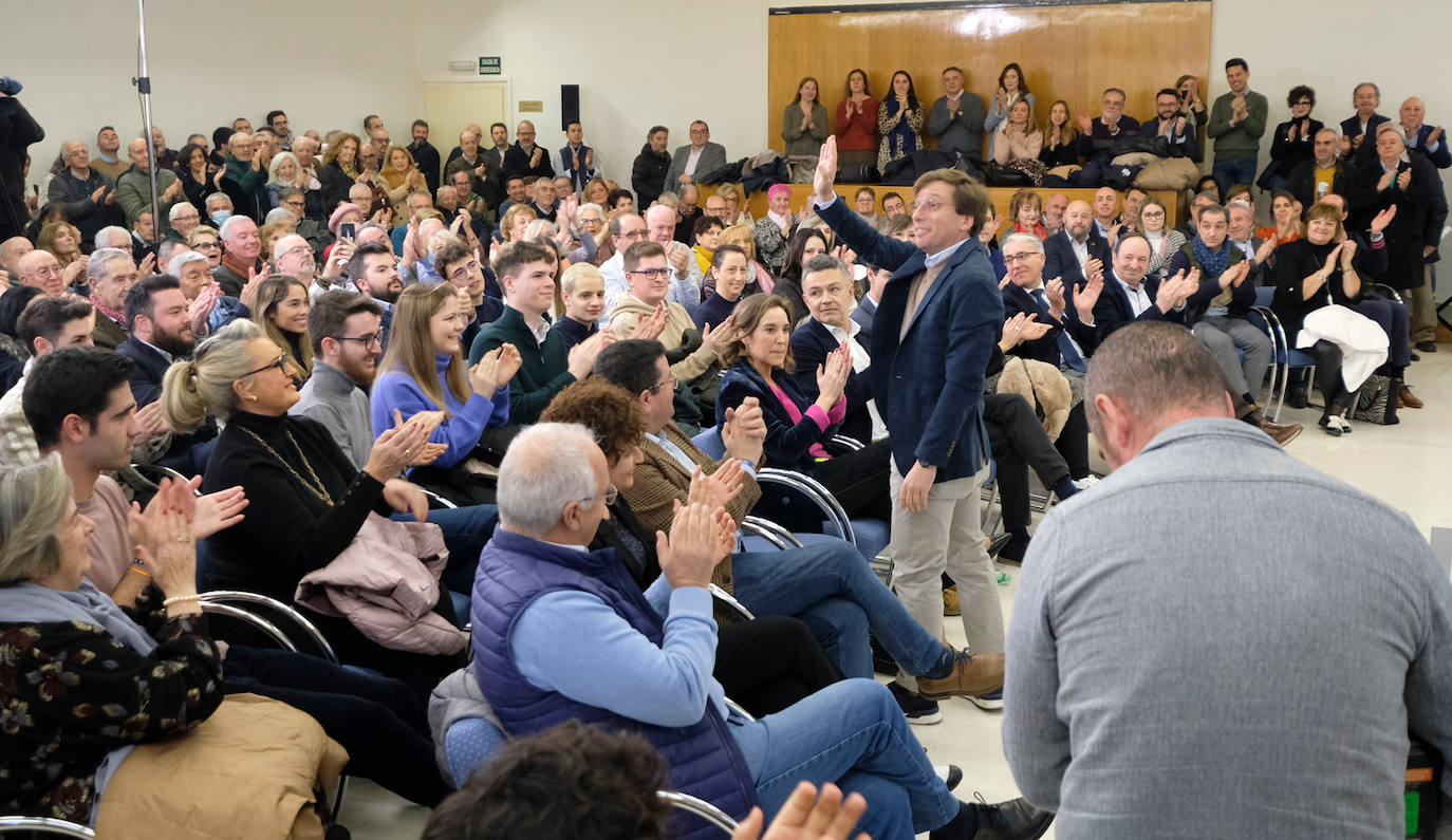Fotos: Almeida y Gamarra acompañan a Conrado Escobar en su presentación como candidato a la Alcaldía de Logroño