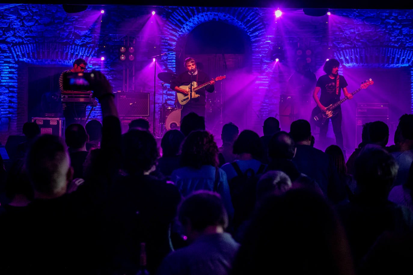 Fotos: Compro Oro y Montalbo actúan en las Franco Españolas