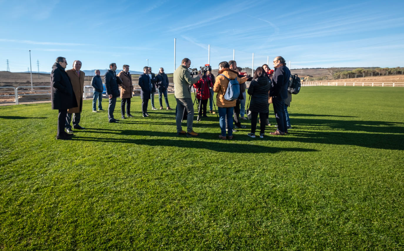 Fotos: Félix Revuelta visita las obras de la ciudad deportiva