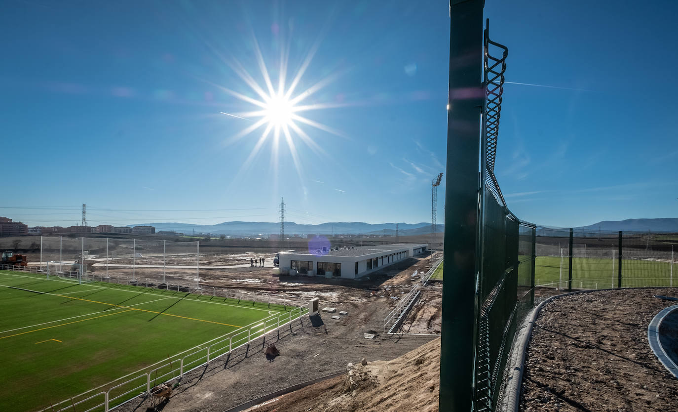 Fotos: Félix Revuelta visita las obras de la ciudad deportiva