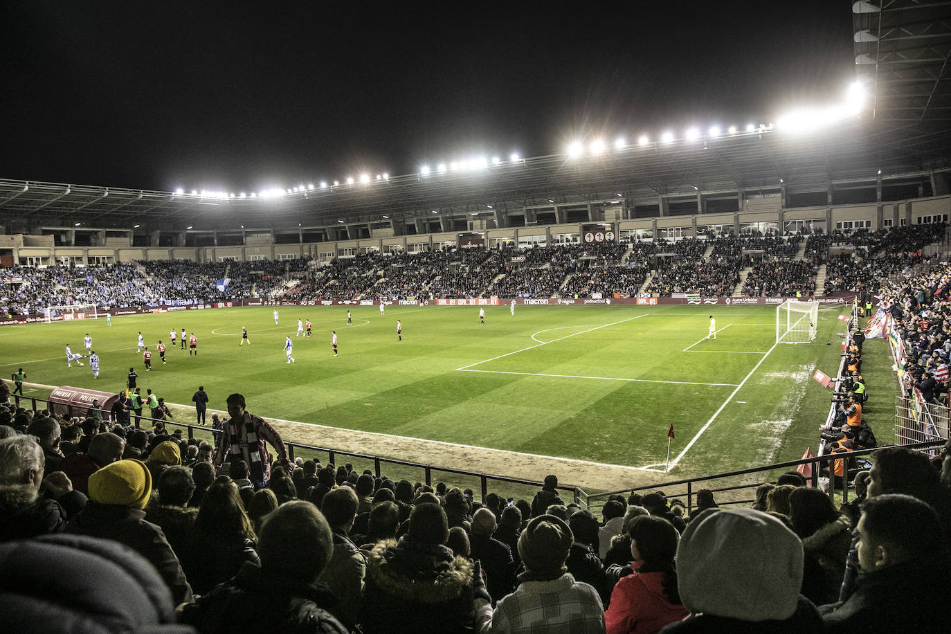 Fotos: El partido de Copa en Las Gaunas se vivió con emoción