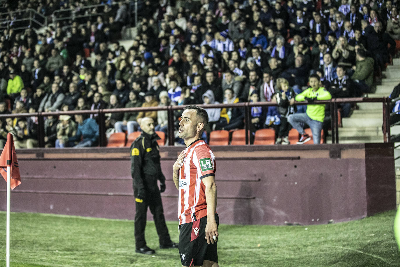 Fotos: El partido de Copa en Las Gaunas se vivió con emoción