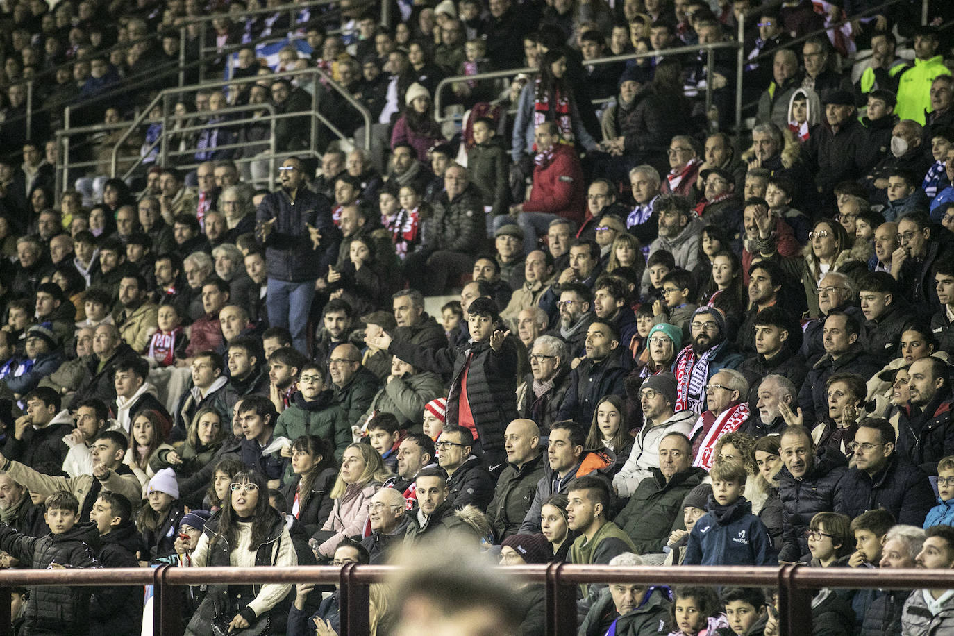 Fotos: El partido de Copa en Las Gaunas se vivió con emoción