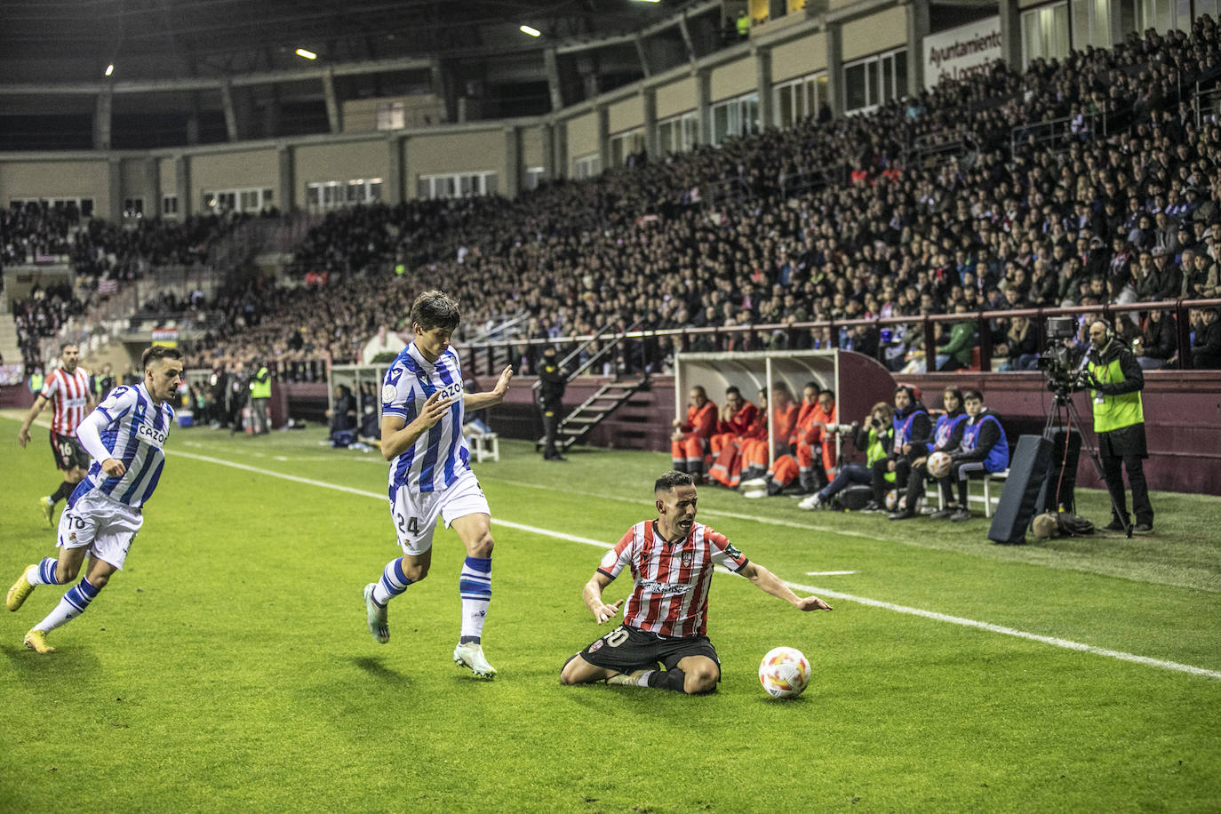 Fotos: El partido de Copa en Las Gaunas se vivió con emoción