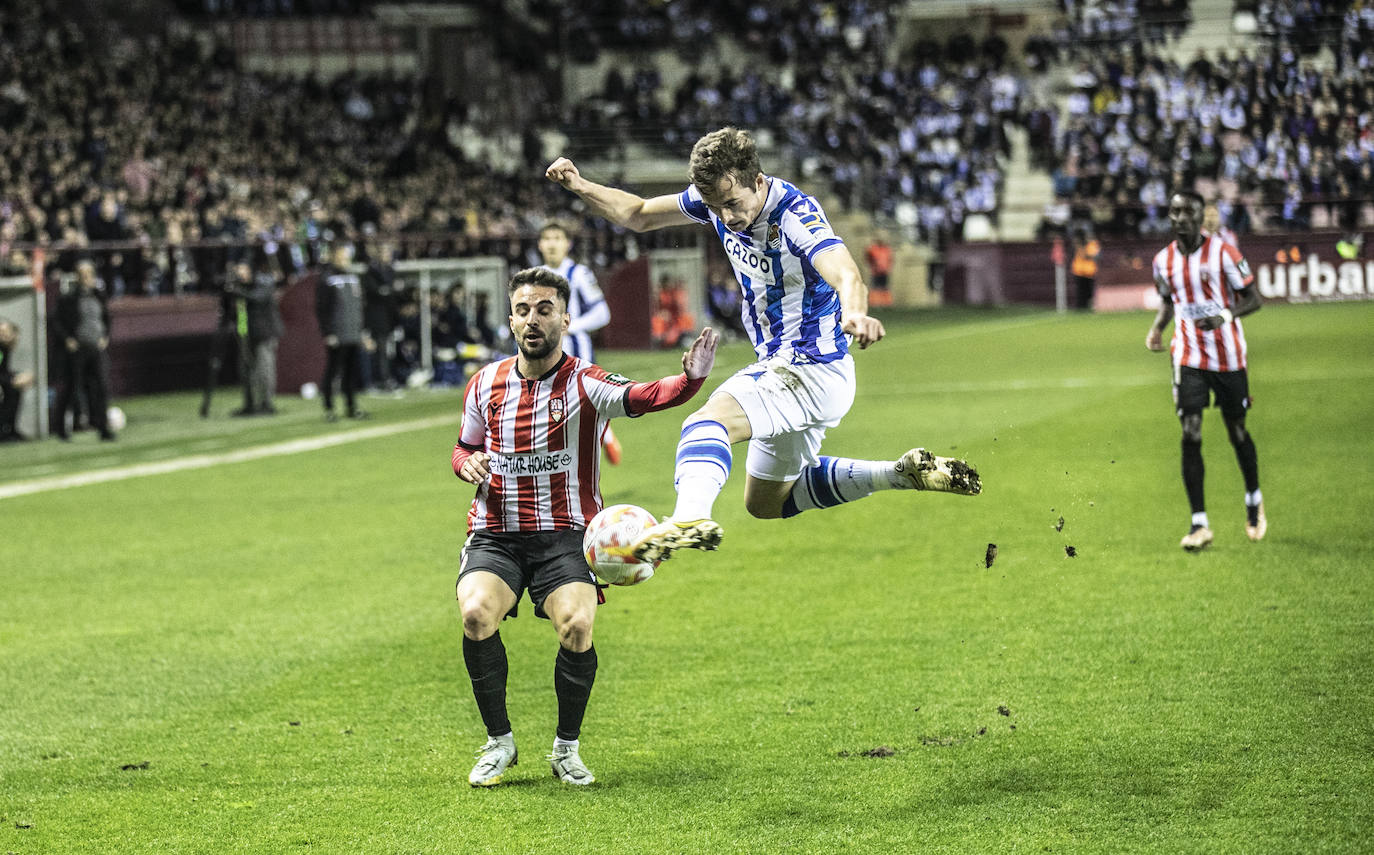 Fotos: El partido de Copa en Las Gaunas se vivió con emoción