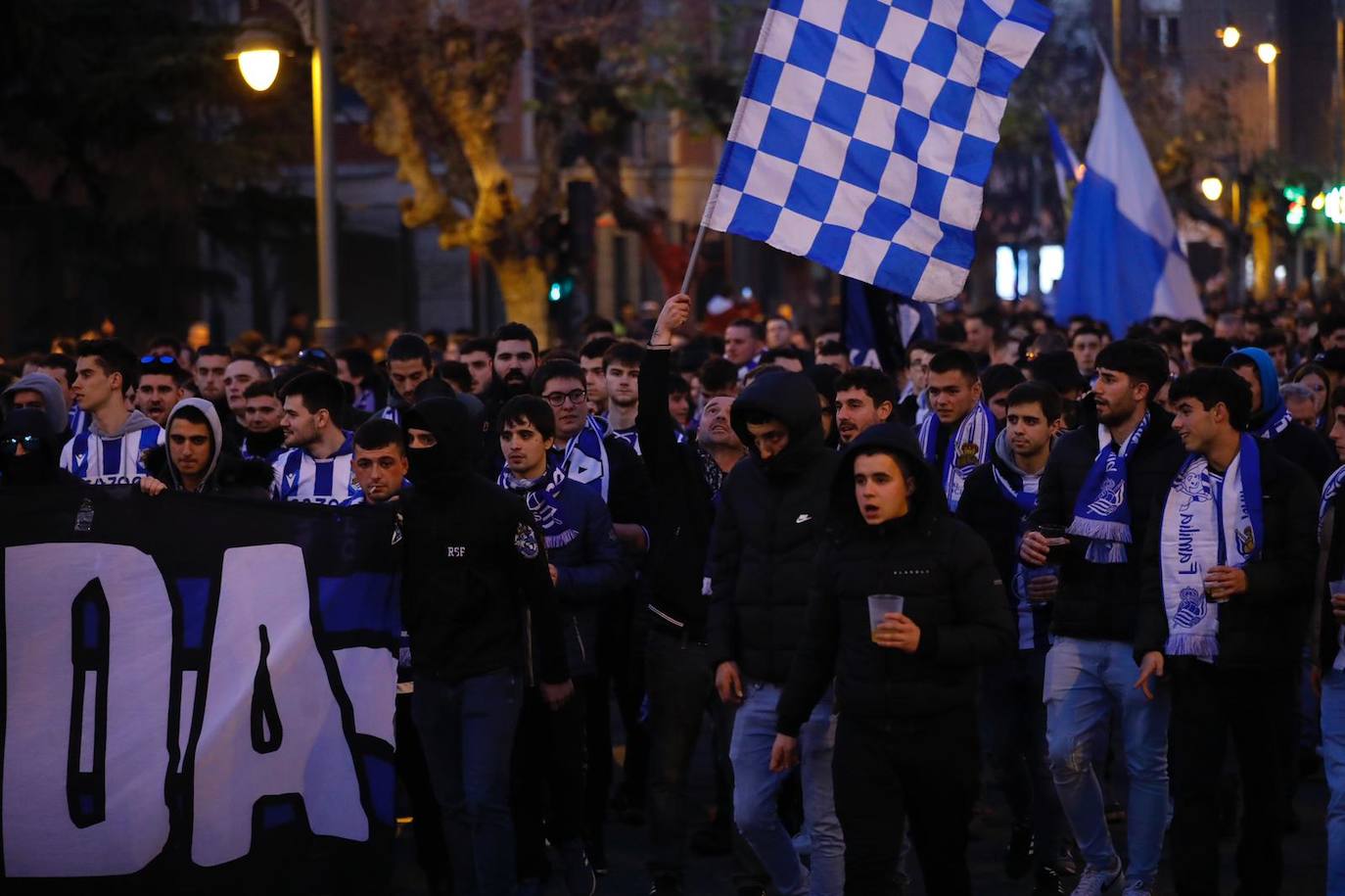 Fotos: El camino de la afición de la Real de República Argentina a Las Gaunas