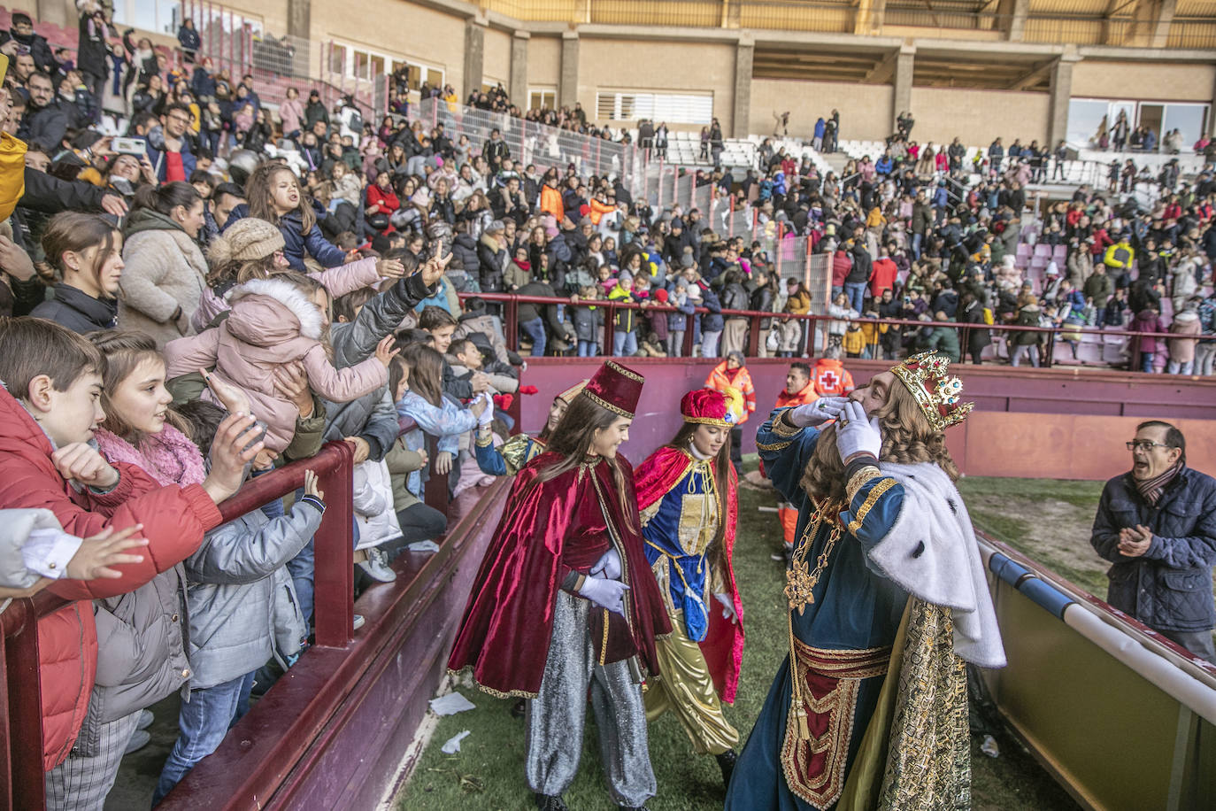 Fotos: Los Reyes Magos llegan a Logroño