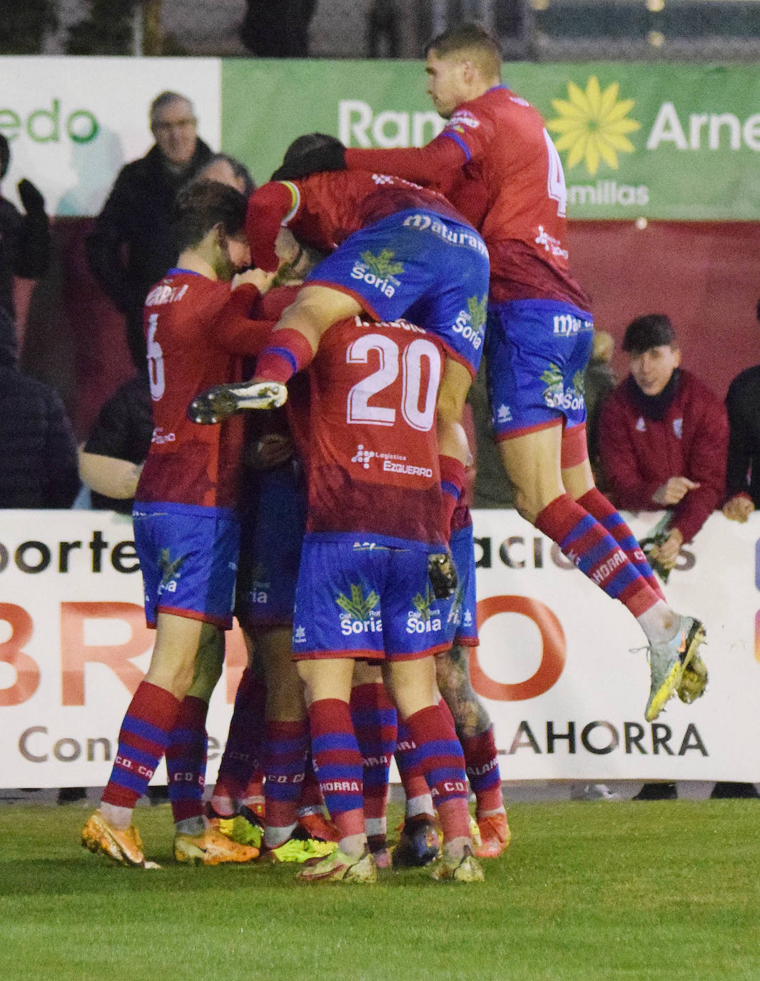 Fotos: Las imágenes del partido entre el CD Calahorra y el Cornellá
