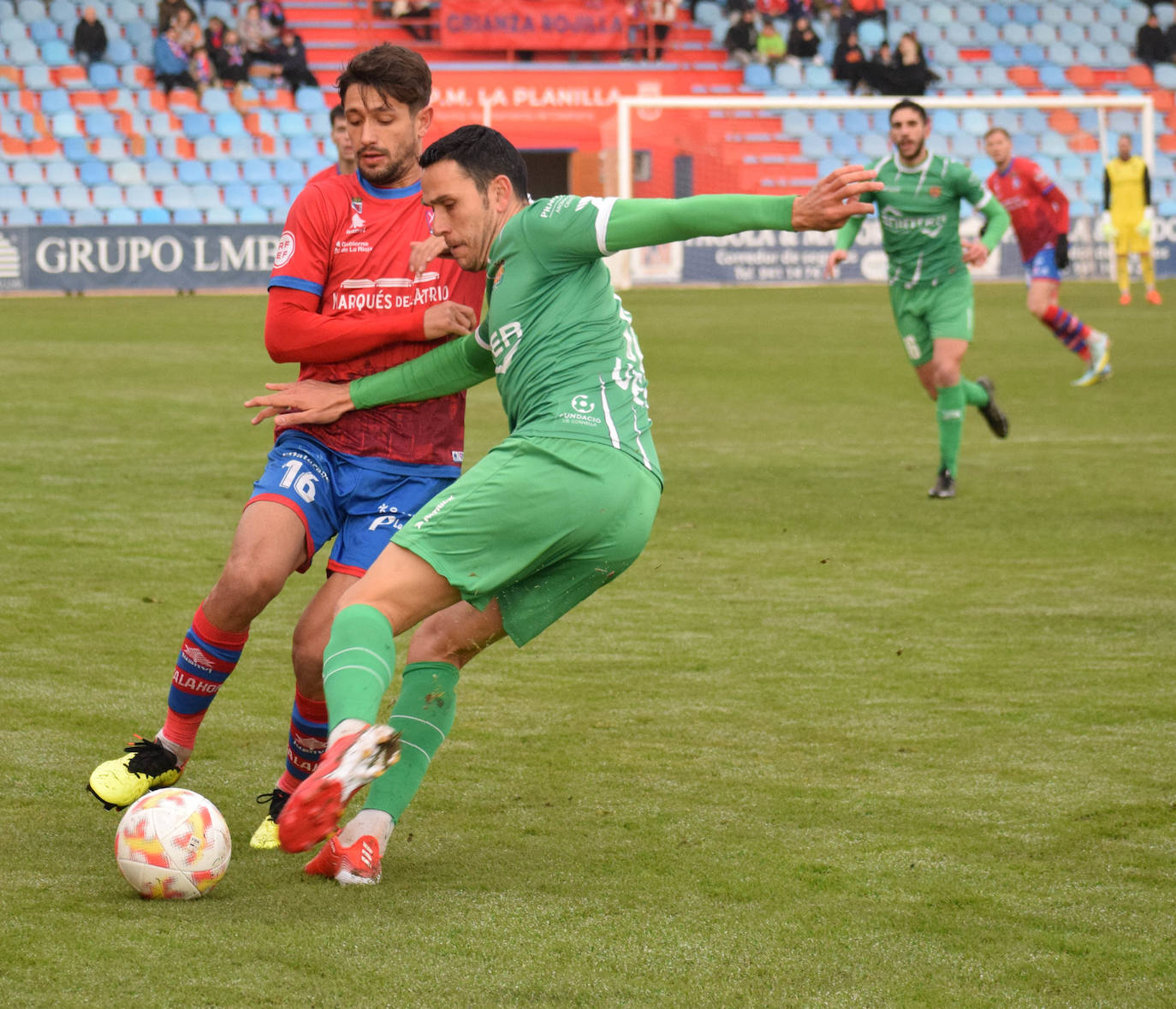 Fotos: Las imágenes del partido entre el CD Calahorra y el Cornellá