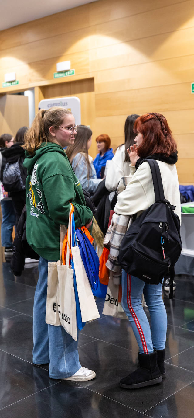 Fotos: Feria de universidades en Riojafórum