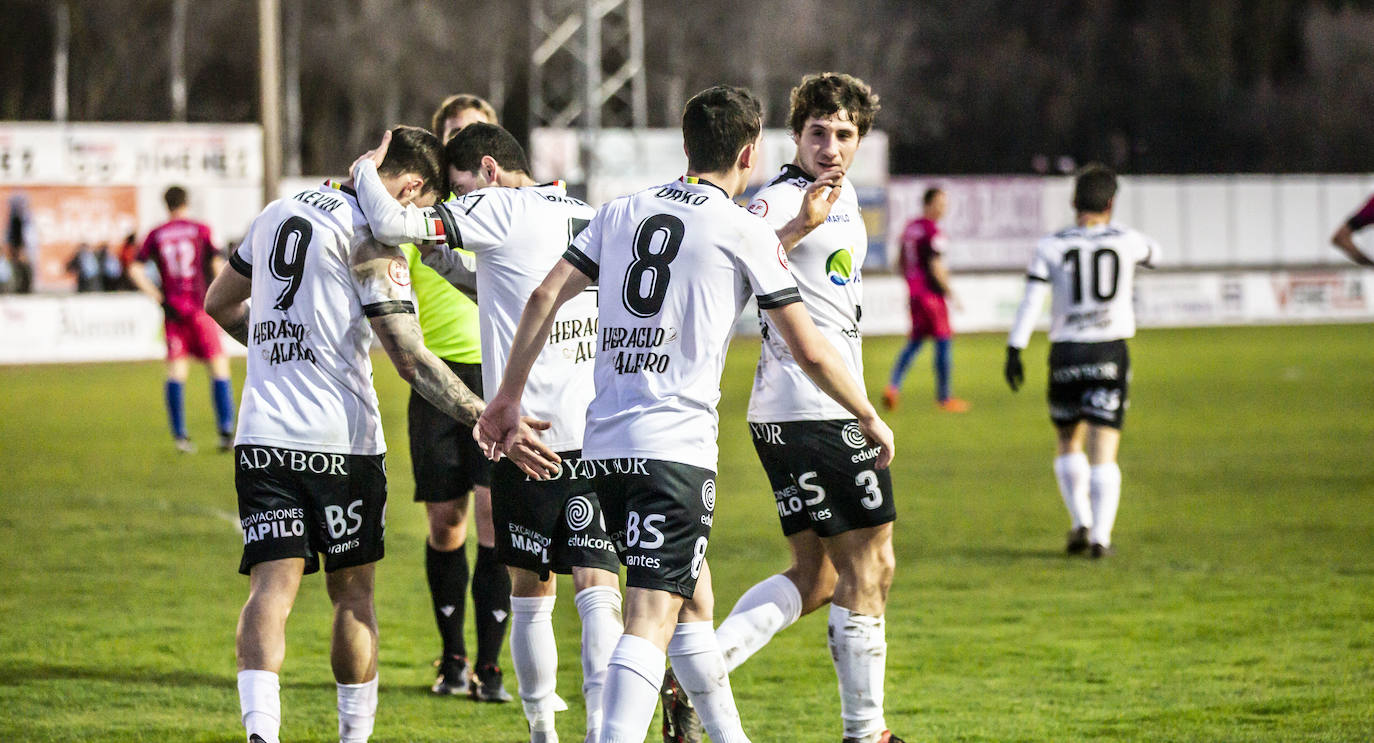 Fotos: El derbi de Segunda Federación: Alfaro-Arnedo