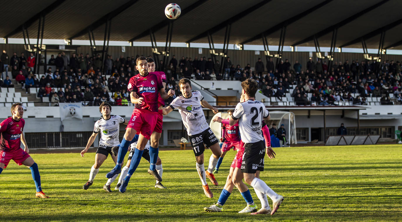 Fotos: El derbi de Segunda Federación: Alfaro-Arnedo