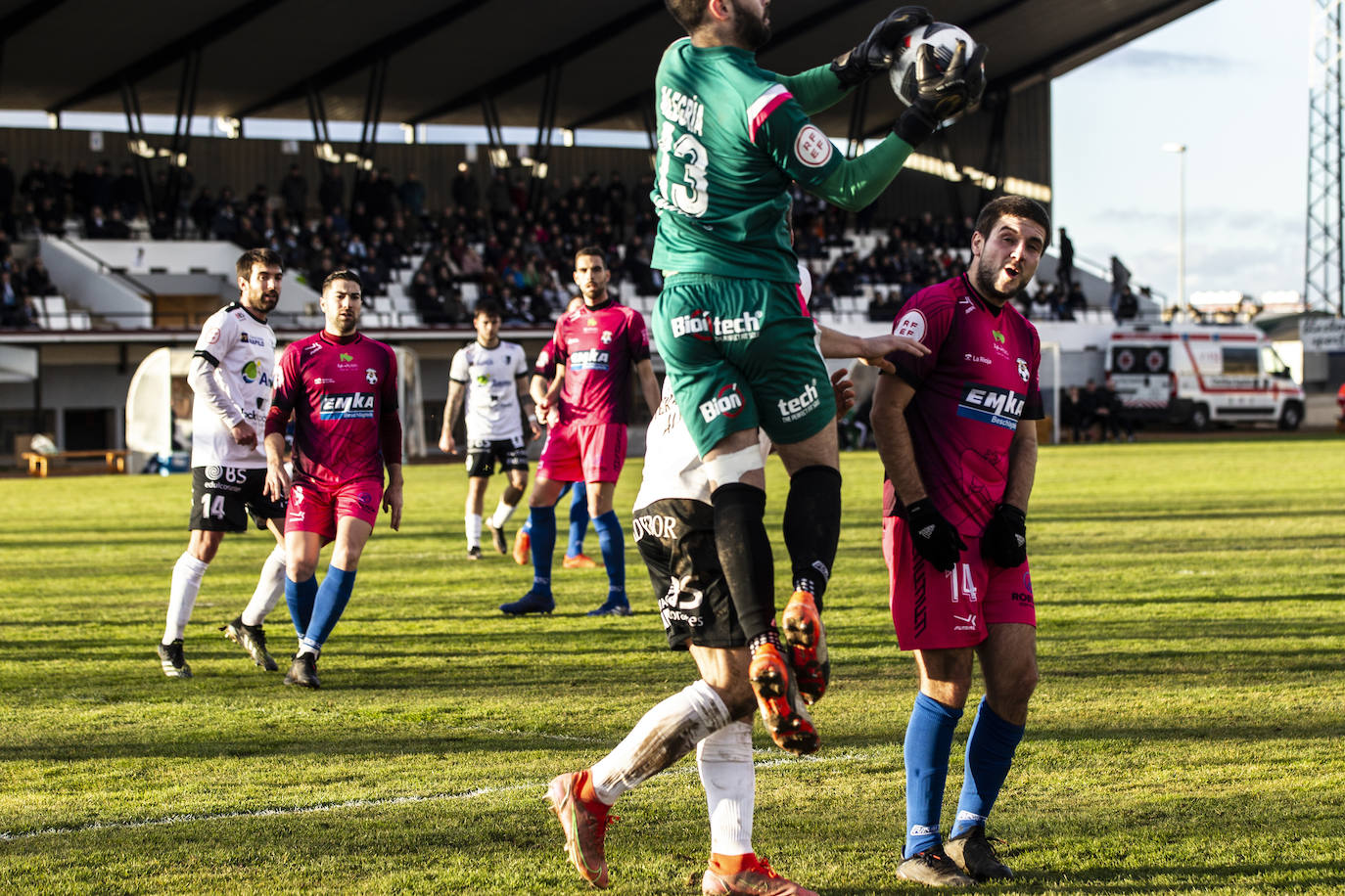 Fotos: El derbi de Segunda Federación: Alfaro-Arnedo