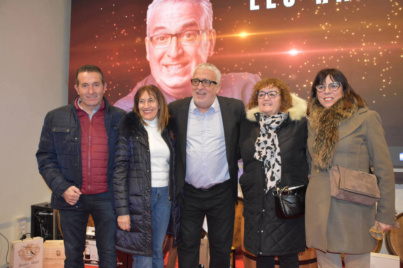 Fotos: La simpatía de Leo Harlem tras el acto para nombrarle Amigo del Vino de Aldeanueva