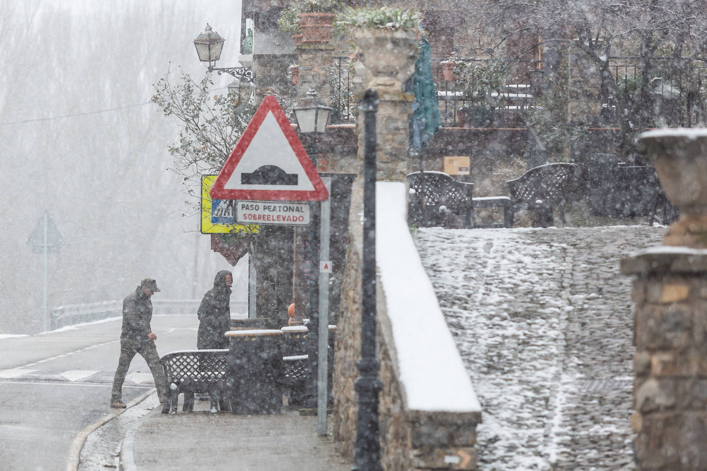 Fotos: las primeras nieves tiñen parte de La Rioja de blanco